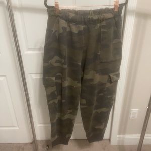 Camo joggers size large